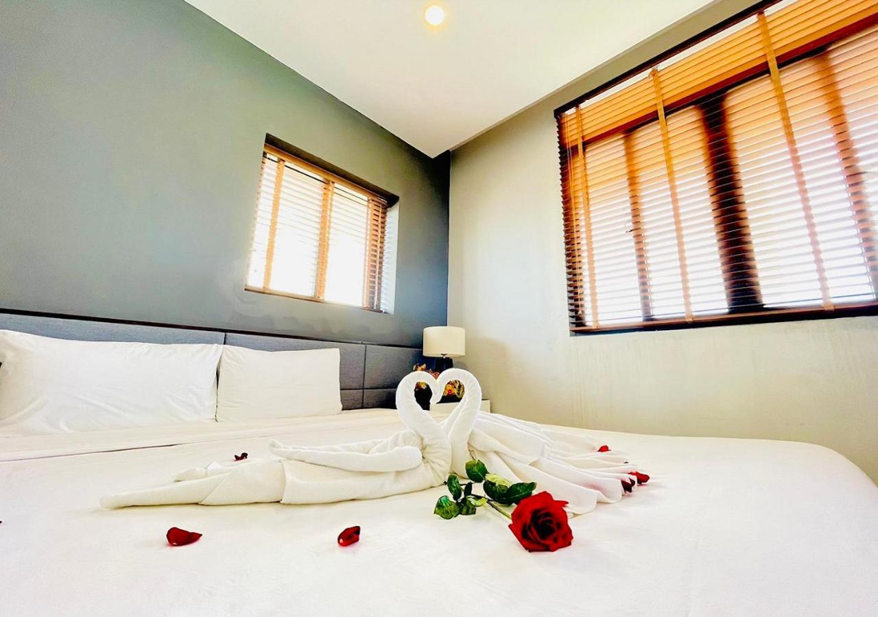 My Khe 2 Da Nang Seafront Hotel Bagian luar foto