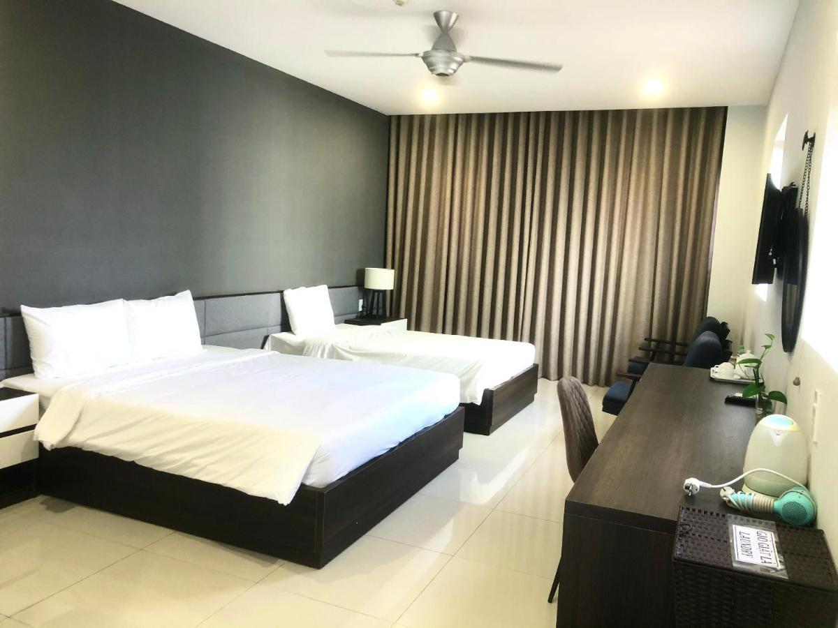 My Khe 2 Da Nang Seafront Hotel Bagian luar foto