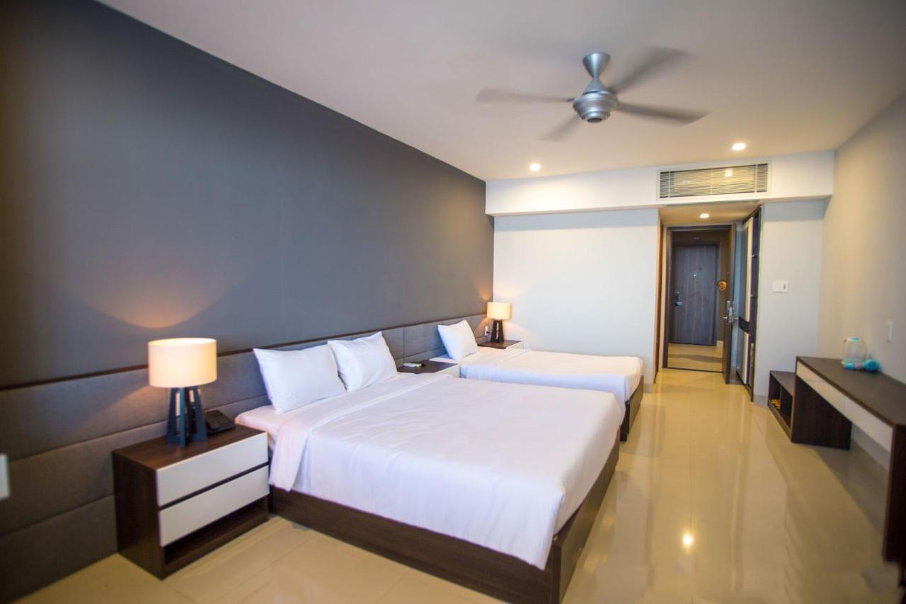 My Khe 2 Da Nang Seafront Hotel Bagian luar foto