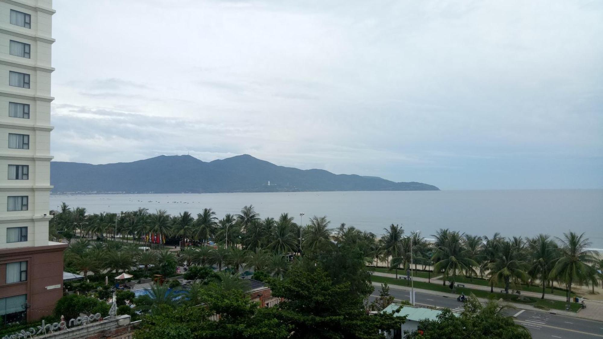 My Khe 2 Da Nang Seafront Hotel Bagian luar foto